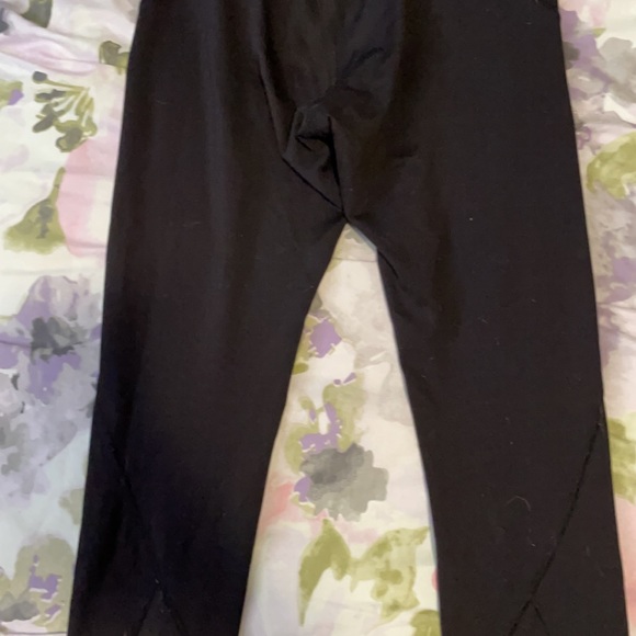 Lululemon leggings - Picture 2 of 3